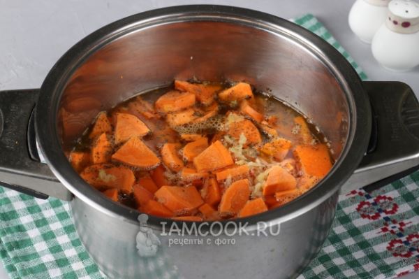 Диетический морковный суп-пюре