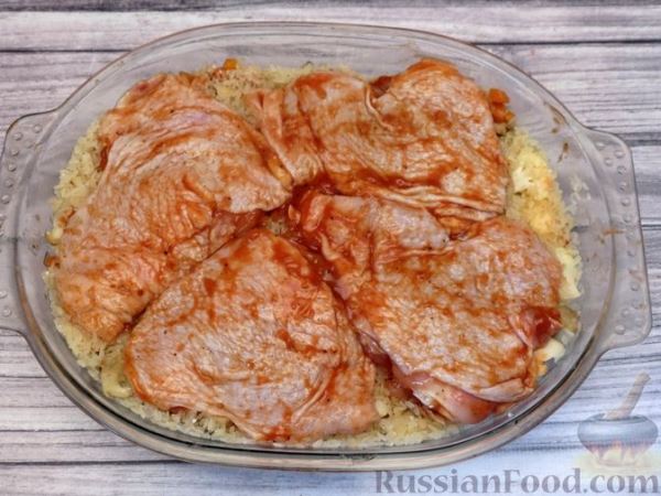 Рис с курицей, грибами и овощами (в духовке)