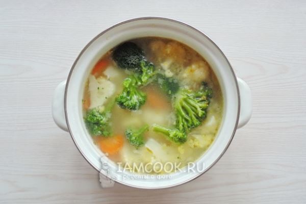 Суп овощной со свининой